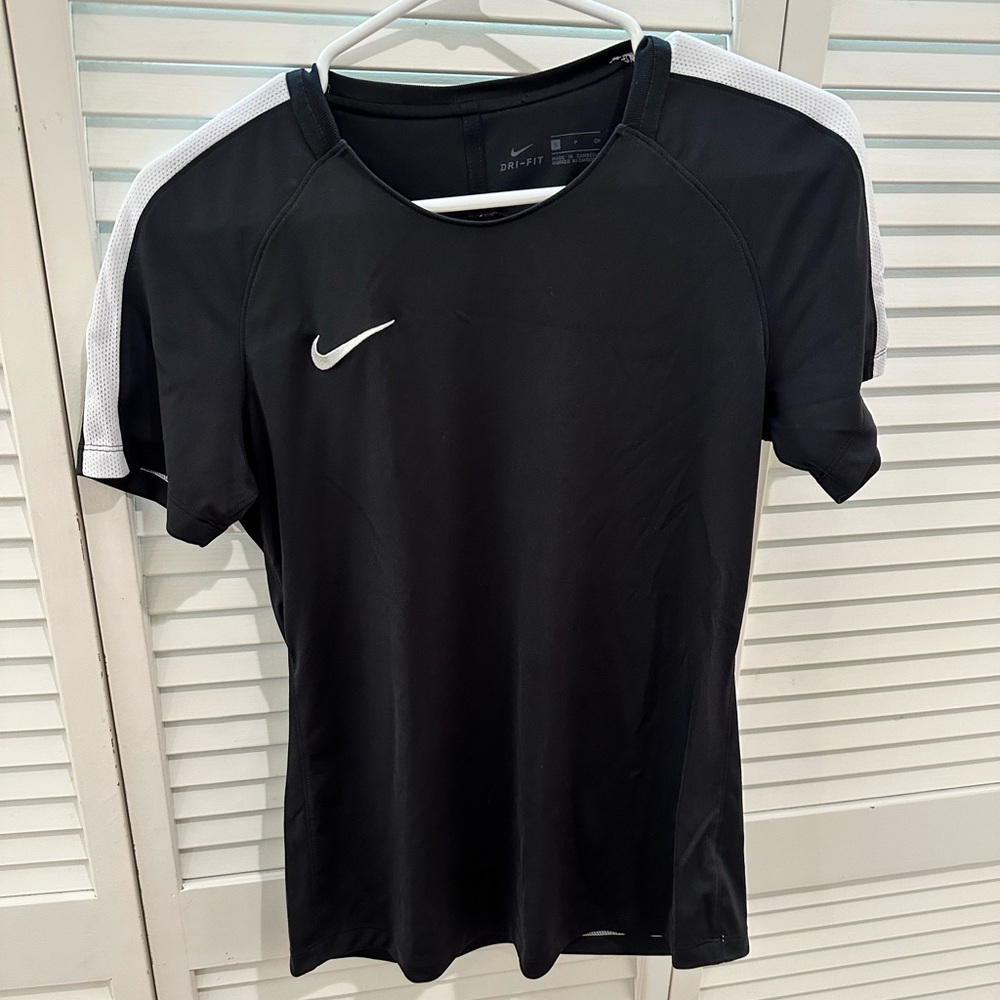 Nike Women’s Dri Fit T-shirt
